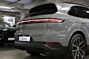 Porsche Cayenne Base
