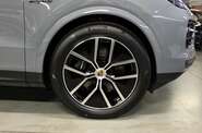 Porsche Cayenne Base