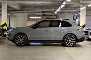 Porsche Cayenne Base