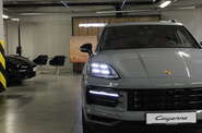 Porsche Cayenne Base