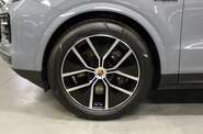 Porsche Cayenne Base