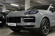 Porsche Cayenne Base