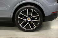 Porsche Cayenne Base