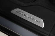 Porsche Cayenne Base