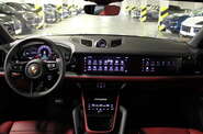 Porsche Cayenne Base