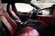 Porsche Cayenne Base