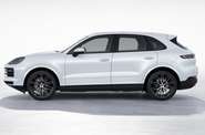 Porsche Cayenne Base