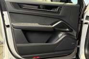 Porsche Cayenne Base
