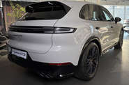 Porsche Cayenne Base