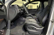 Porsche Cayenne Base