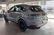 Porsche Cayenne Base