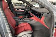 Porsche Cayenne Base