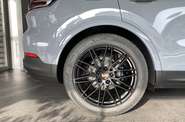 Porsche Cayenne Base