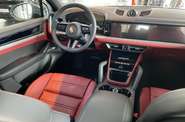 Porsche Cayenne Base