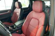 Porsche Cayenne Base