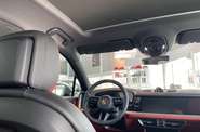 Porsche Cayenne Base