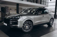 Porsche Cayenne Base