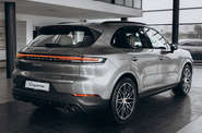 Porsche Cayenne Base
