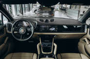 Porsche Cayenne Base