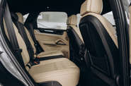 Porsche Cayenne Base