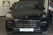 Porsche Cayenne Base