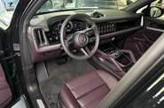 Porsche Cayenne Base