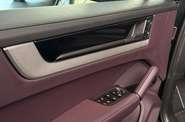 Porsche Cayenne Base