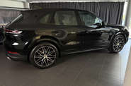 Porsche Cayenne Base
