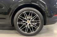 Porsche Cayenne Base