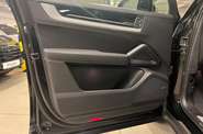 Porsche Cayenne Base