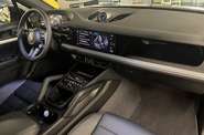 Porsche Cayenne Base