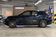 Porsche Cayenne Base