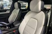 Porsche Cayenne Base