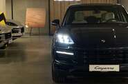 Porsche Cayenne Base