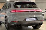 Porsche Cayenne Base