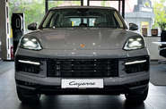 Porsche Cayenne Base