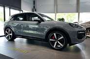 Porsche Cayenne Base