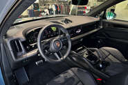 Porsche Cayenne Base
