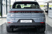 Porsche Cayenne Base