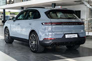 Porsche Cayenne Base