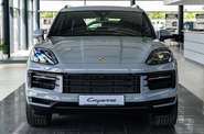 Porsche Cayenne Base