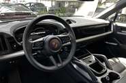 Porsche Cayenne Base