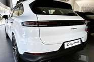 Porsche Cayenne Base