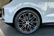 Porsche Cayenne Base