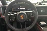 Porsche Cayenne Base