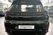 Porsche Cayenne Base