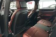 Porsche Cayenne Base