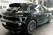 Porsche Cayenne Base