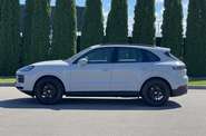 Porsche Cayenne Base