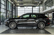 Porsche Cayenne Base